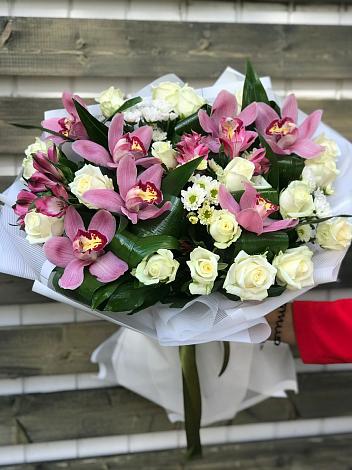 Букет цветов из: Розы и Хризантемы в Шульгино