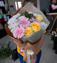 Букет цветов из:  Герберы, Розы и Хризантемы в Шульгино