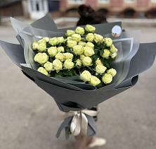 Букет Белые кустовые розы Солинеро в Шульгино