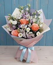 Букет цветов из:  Лизиантусы, Розы, Альстромерии и Гипсофила в Шульгино