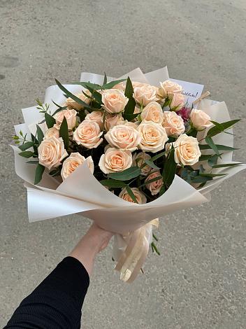 Букет Кремовые розы Латте в Шульгино