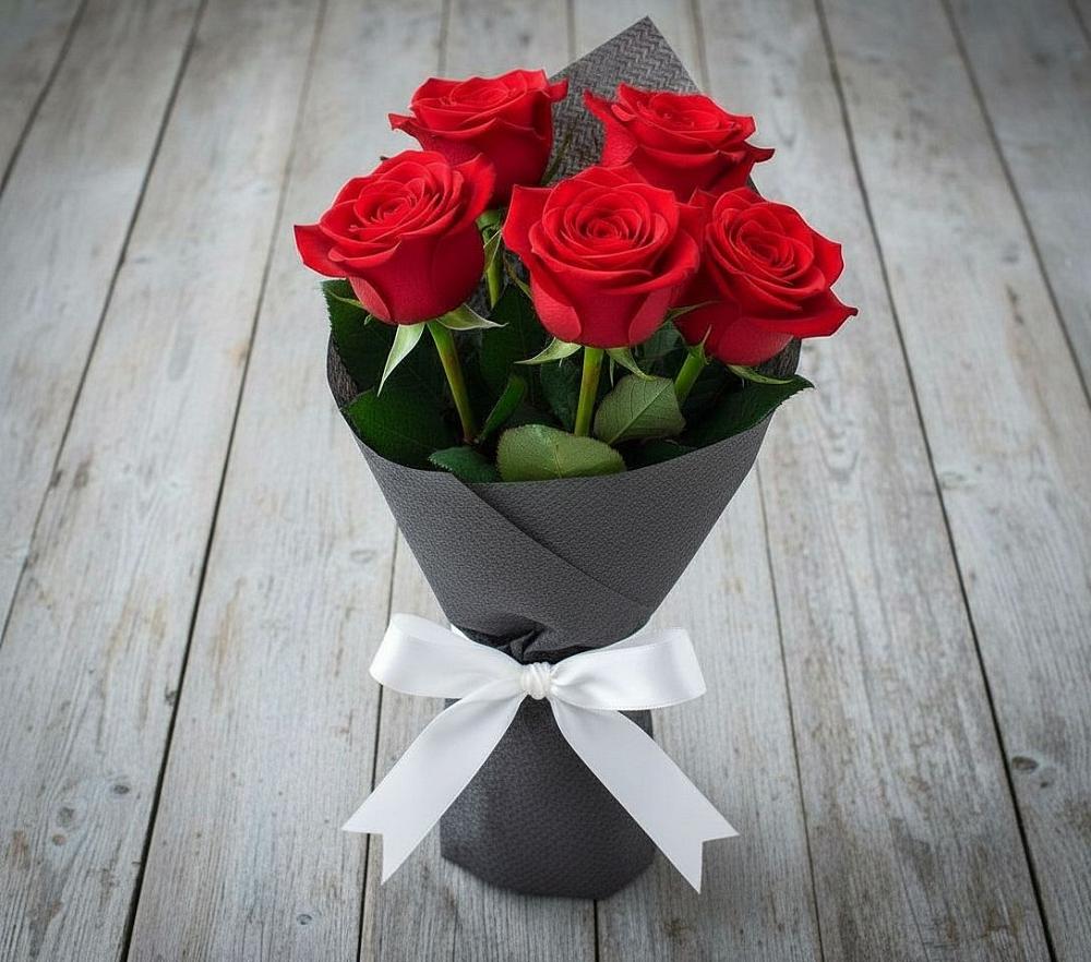 Букет 5 Красных роз Эдлесс Лав в Шульгино