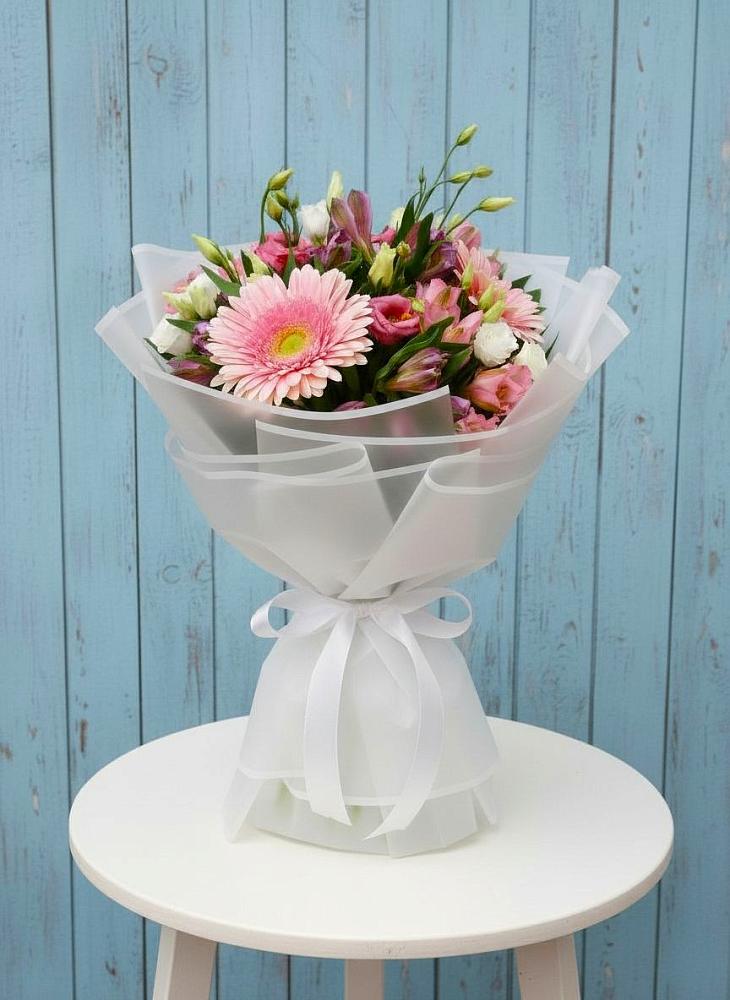 Букет цветов из: Герберы, Альстромерии и Лизиантусы в Шульгино