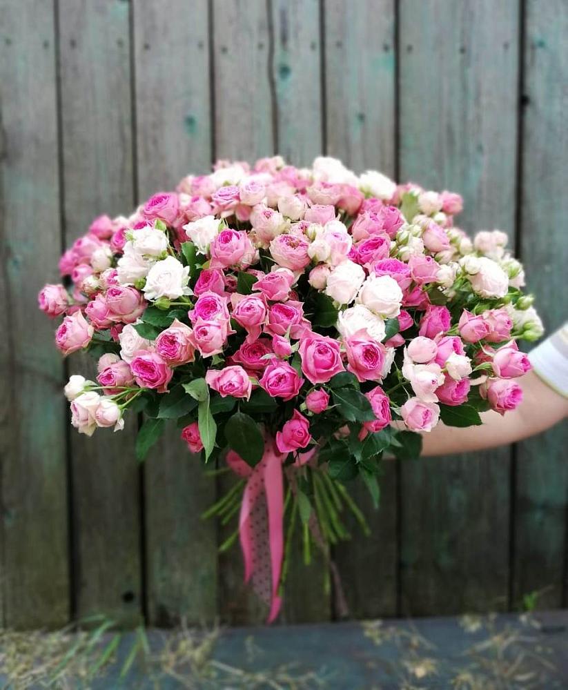 Букет Розовые кустовые розы Натали и Лав Лидия в Шульгино